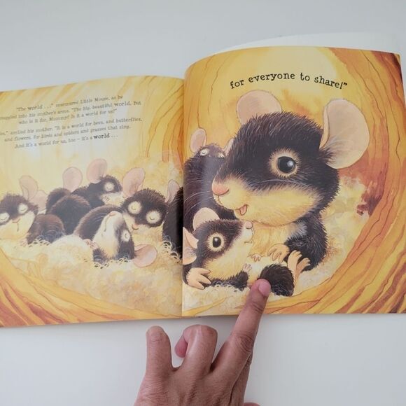 Everyone To Share children Storybook - Picture 3 of 4